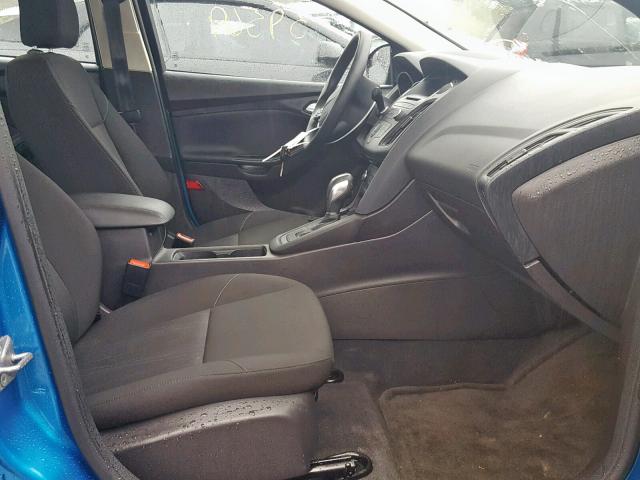 1FADP3F20FL227306 - 2015 FORD FOCUS SE BLUE photo 5