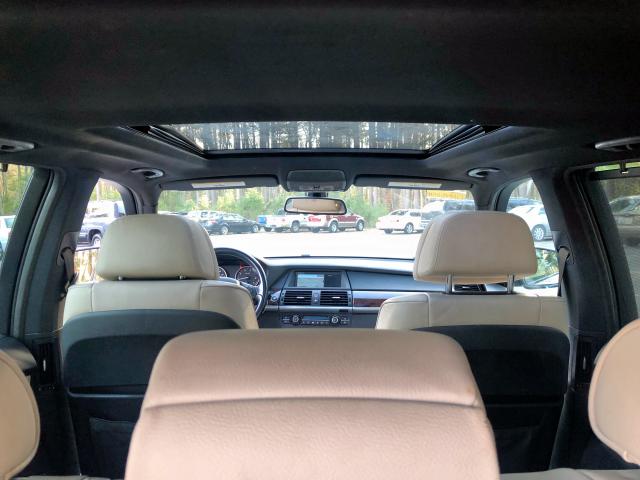 5UXZV8C55BL420173 - 2011 BMW X5 XDRIVE5 WHITE photo 10