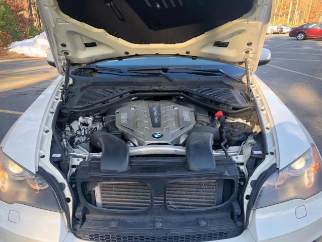 5UXZV8C55BL420173 - 2011 BMW X5 XDRIVE5 WHITE photo 8