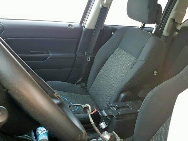 1J4NF4FBXAD570323 - 2010 JEEP COMPASS SP 白色 照片 5