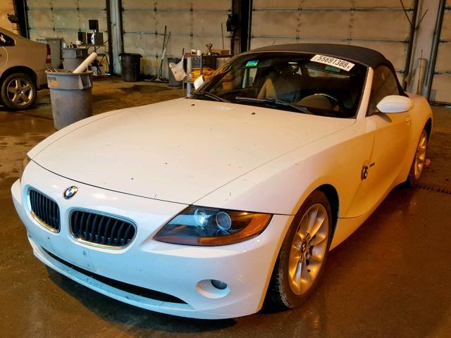 4USBT33574LS49032 - 2004 BMW Z4 2.5 WHITE photo 2