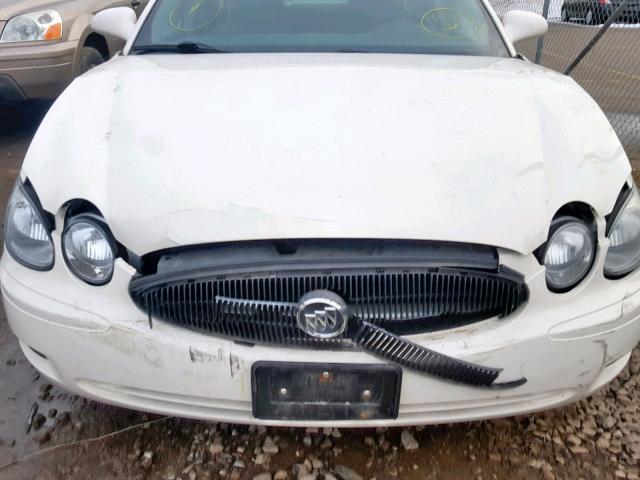 2G4WC582271215104 - 2007 BUICK LACROSSE C WHITE photo 7