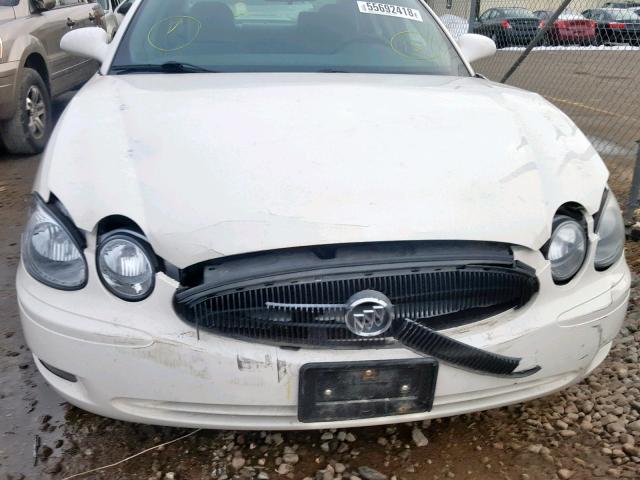 2G4WC582271215104 - 2007 BUICK LACROSSE C WHITE photo 9