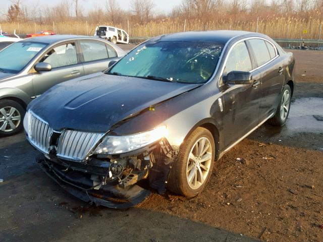 1LNHL9DR9AG603850 - 2010 LINCOLN MKS BLACK photo 2