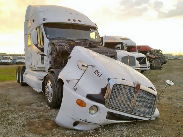 1XKTDB9XX2J887377 - 2002 KENWORTH CONSTRUCTI WHITE photo 1