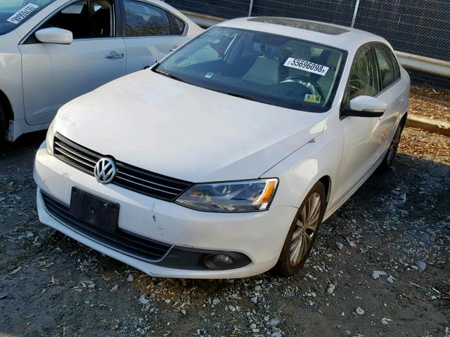 3VWLP7AJ0DM225477 - 2013 VOLKSWAGEN JETTA SEL WHITE photo 2