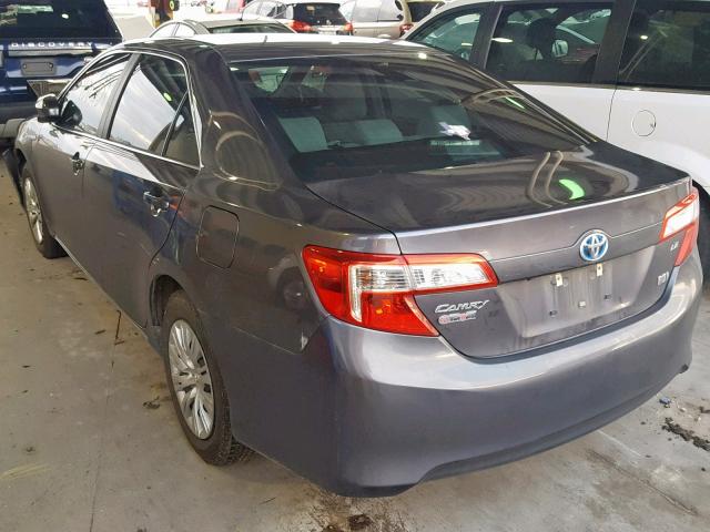 4T1BD1FK8EU134682 - 2014 TOYOTA CAMRY HYBR GRAY photo 3