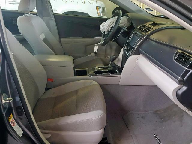 4T1BD1FK8EU134682 - 2014 TOYOTA CAMRY HYBR GRAY photo 5