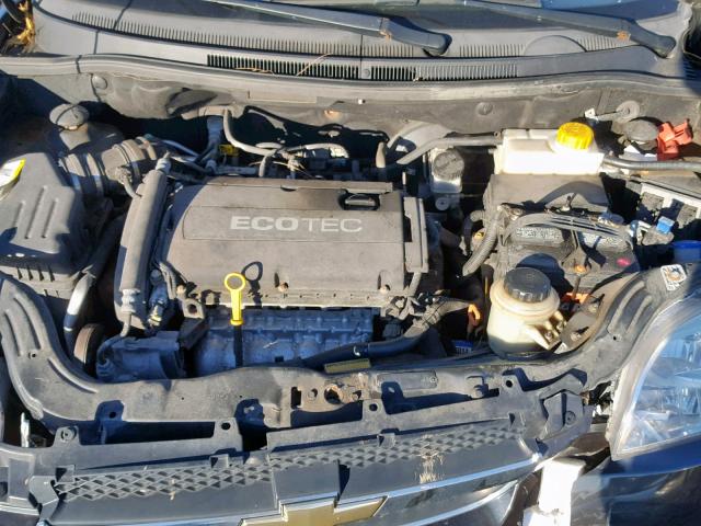 KL1TD56E99B608772 - 2009 CHEVROLET AVEO LS BLACK photo 7