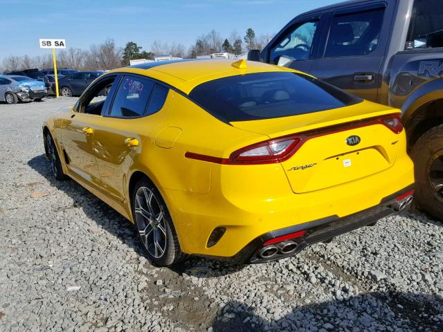 KNAE55LC1J6020134 - 2018 KIA STINGER GT YELLOW photo 3