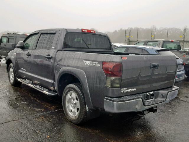 5TFEY5F10DX139909 - 2013 TOYOTA TUNDRA CRE GRAY photo 3