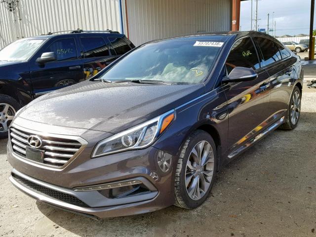 5NPE34ABXFH235411 - 2015 HYUNDAI SONATA SPO BROWN photo 2