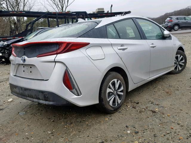 JTDKARFP6H3054881 - 2017 TOYOTA PRIUS PRIM SILVER photo 4