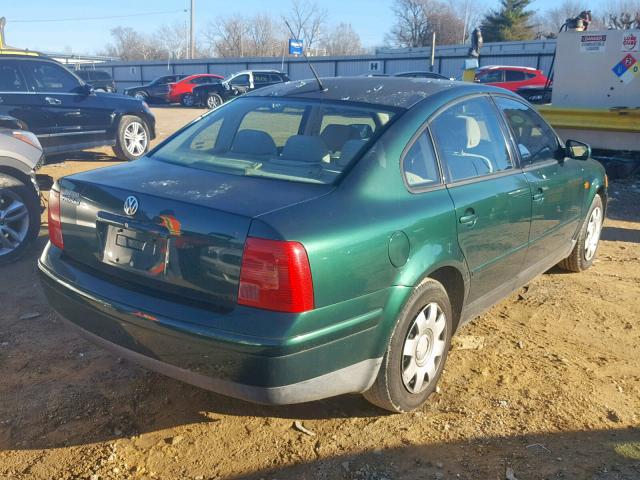 WVWMA23B5YP297955 - 2000 VOLKSWAGEN PASSAT GLS GREEN photo 4