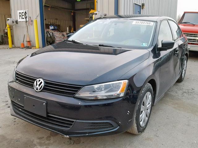 3VW2K7AJ7EM217338 - 2014 VOLKSWAGEN JETTA BASE BLACK photo 2