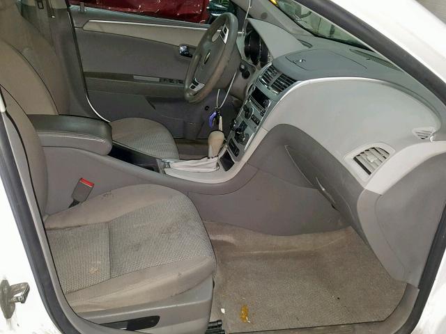 1G1ZB5E00CF120334 - 2012 CHEVROLET MALIBU LS თეთრი ფოტო 5