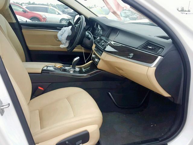 WBA5B1C59GG133027 - 2016 BMW 535 I WHITE photo 5