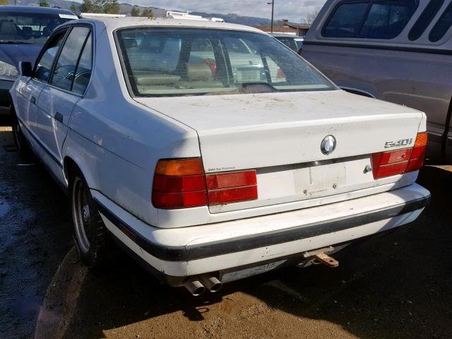 WBAHE6321RGF27604 - 1994 BMW 540 I AUTO WHITE photo 3