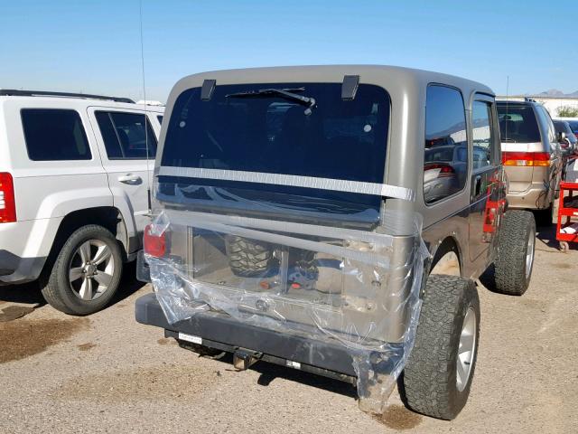 1J4FA69S24P788155 - 2004 JEEP WRANGLER / SILVER photo 4