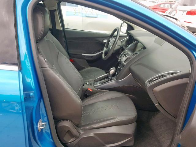 1FADP3J26EL168400 - 2014 FORD FOCUS TITA BLUE photo 5