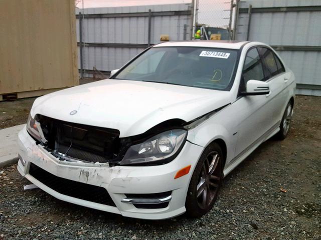 WDDGF4HB4CA629386 - 2012 MERCEDES-BENZ C 250 WHITE photo 2