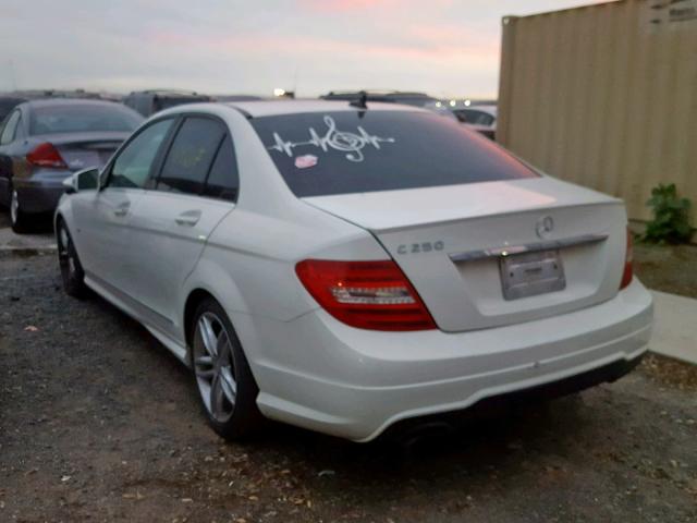 WDDGF4HB4CA629386 - 2012 MERCEDES-BENZ C 250 WHITE photo 3