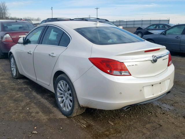 2G4GS5EV3D9250432 - 2013 BUICK REGAL PREM WHITE photo 3