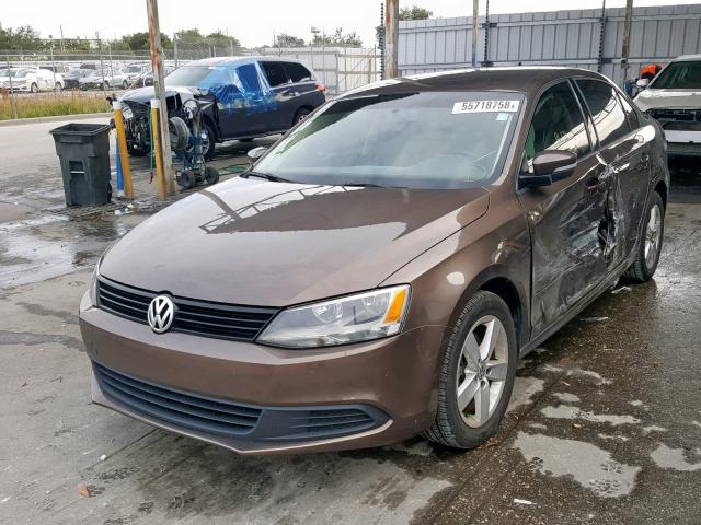 3VW3L7AJ5CM471080 - 2012 VOLKSWAGEN JETTA TDI BROWN photo 2