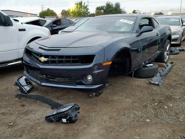 2G1FK1EJ8D9149532 - 2013 CHEVROLET CAMARO 2SS CHARCOAL photo 2