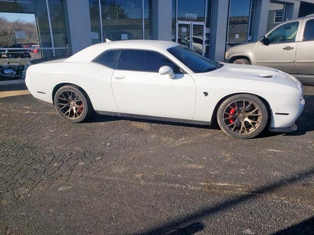 2C3CDZC99GH322839 - 2016 DODGE CHALLENGER WHITE photo 1