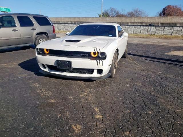 2C3CDZC99GH322839 - 2016 DODGE CHALLENGER WHITE photo 9