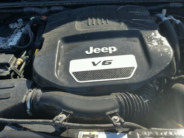 1C4BJWEG8GL103108 - 2016 JEEP WRANGLER U BLACK photo 7