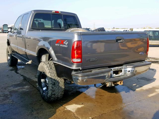 1FTSW31P34EB99395 - 2004 FORD F350 SRW S TWO TONE photo 3