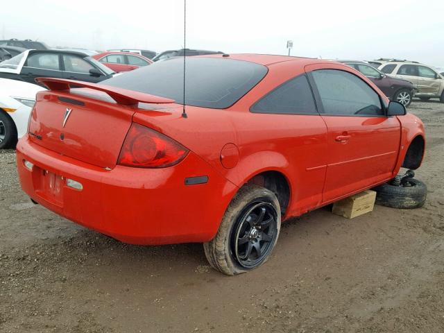 1G2AL15F877237114 - 2007 PONTIAC G5 RED photo 4