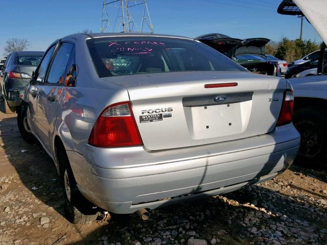 1FAFP34N75W317376 - 2005 FORD FOCUS ZX4 SILVER photo 3