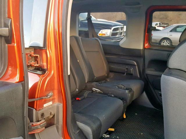 5J6YH28695L012342 - 2005 HONDA ELEMENT EX ORANGE photo 6