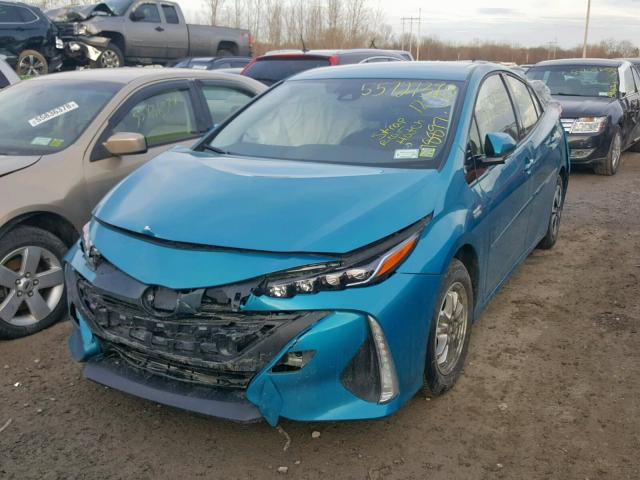 JTDKARFP5H3055889 - 2017 TOYOTA PRIUS PRIM BLUE photo 2