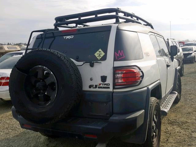 JTEZU4BF7AK008876 - 2010 TOYOTA FJ CRUISER WHITE photo 4