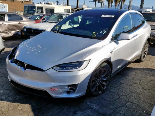 5YJXCDE25HF068332 - 2017 TESLA MODEL X SILVER photo 2