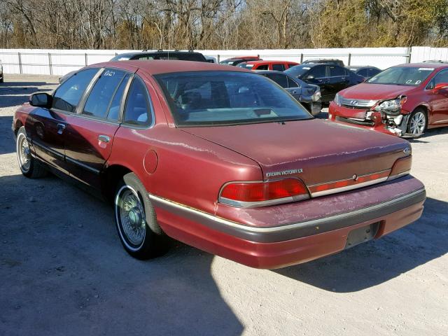 2FALP74W0PX139370 - 1993 FORD CROWN VICT RED photo 3