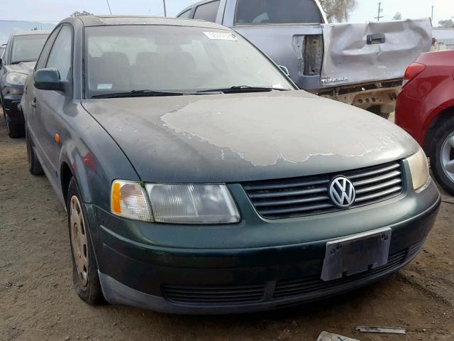 WVWMA63B5XE096932 - 1999 VOLKSWAGEN PASSAT GLS GREEN photo 1