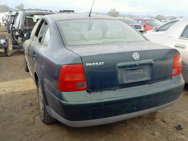 WVWMA63B5XE096932 - 1999 VOLKSWAGEN PASSAT GLS GREEN photo 3