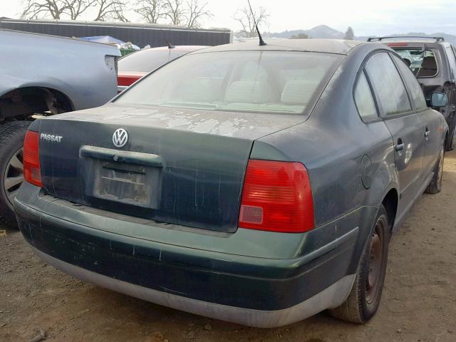 WVWMA63B5XE096932 - 1999 VOLKSWAGEN PASSAT GLS GREEN photo 4