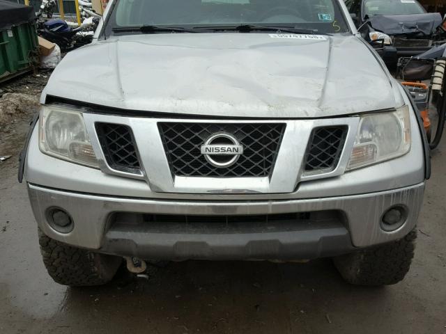 1N6AD07W89C421475 - 2009 NISSAN FRONTIER C SILVER photo 7