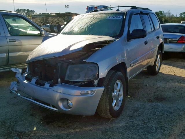 1GKDT13S052109618 - 2005 GMC ENVOY SILVER photo 2