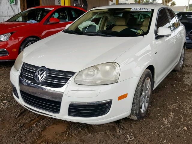 3VWEF71K07M166875 - 2007 VOLKSWAGEN JETTA WOLF WHITE photo 2