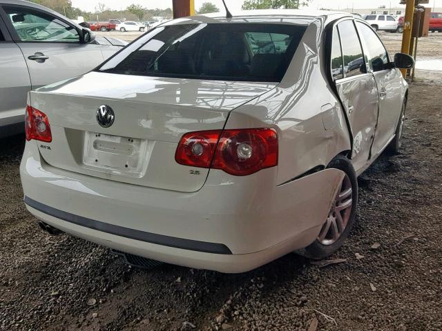 3VWEF71K07M166875 - 2007 VOLKSWAGEN JETTA WOLF WHITE photo 4