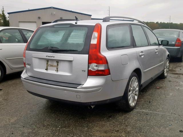 YV1MW682552043439 - 2005 VOLVO V50 T5 SILVER photo 4