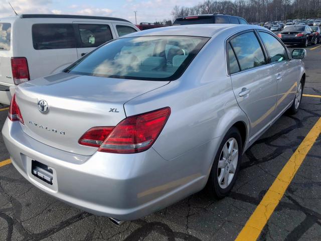 4T1BK36B28U279271 - 2008 TOYOTA AVALON XL SILVER photo 4