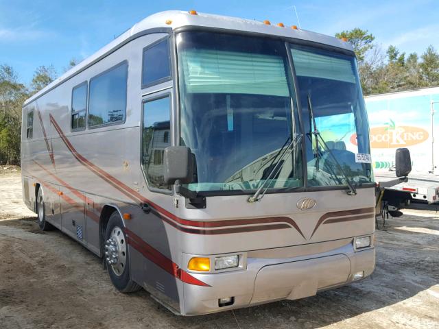 3BMKHP6A83S090132 - 2003 MOTOR COACH INDUSTRIES TRANSIT BU GRAY photo 1